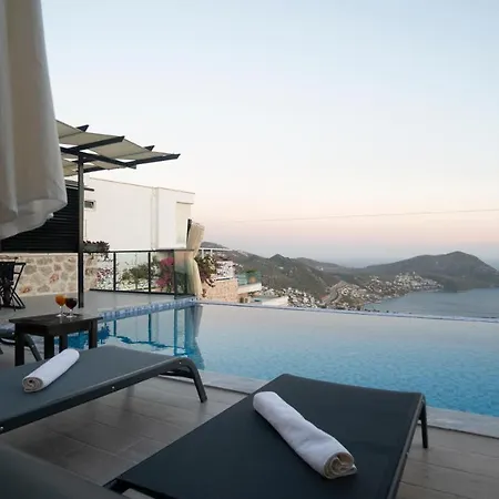 ヴィラ Kuebra カルカン